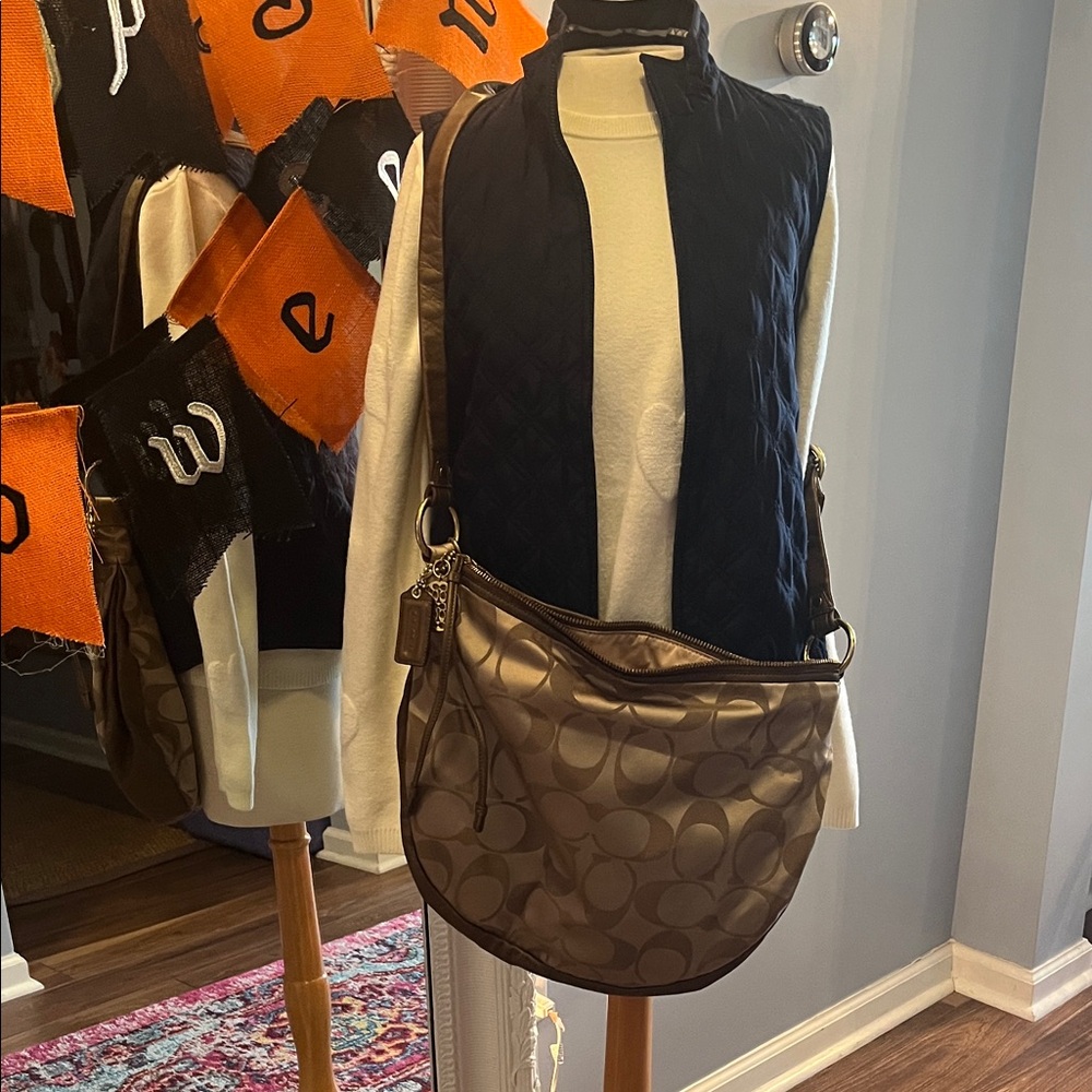 Coach Gold Crossbody Bag/Shoulder bag